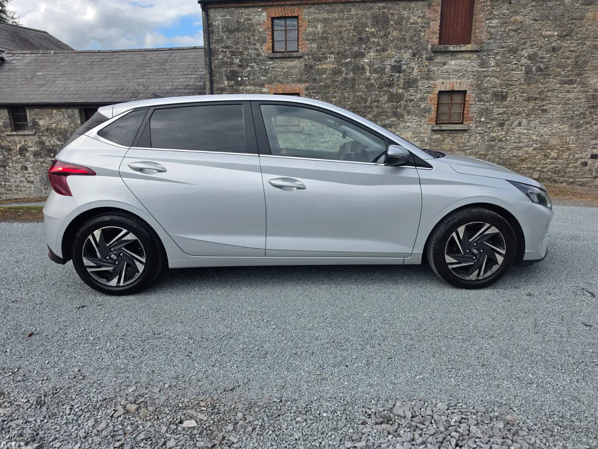 Hyundai i20 Hatchback, Petrol, 2021, Grey