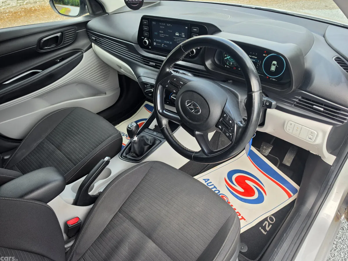 Hyundai i20 Hatchback, Petrol, 2021, Grey