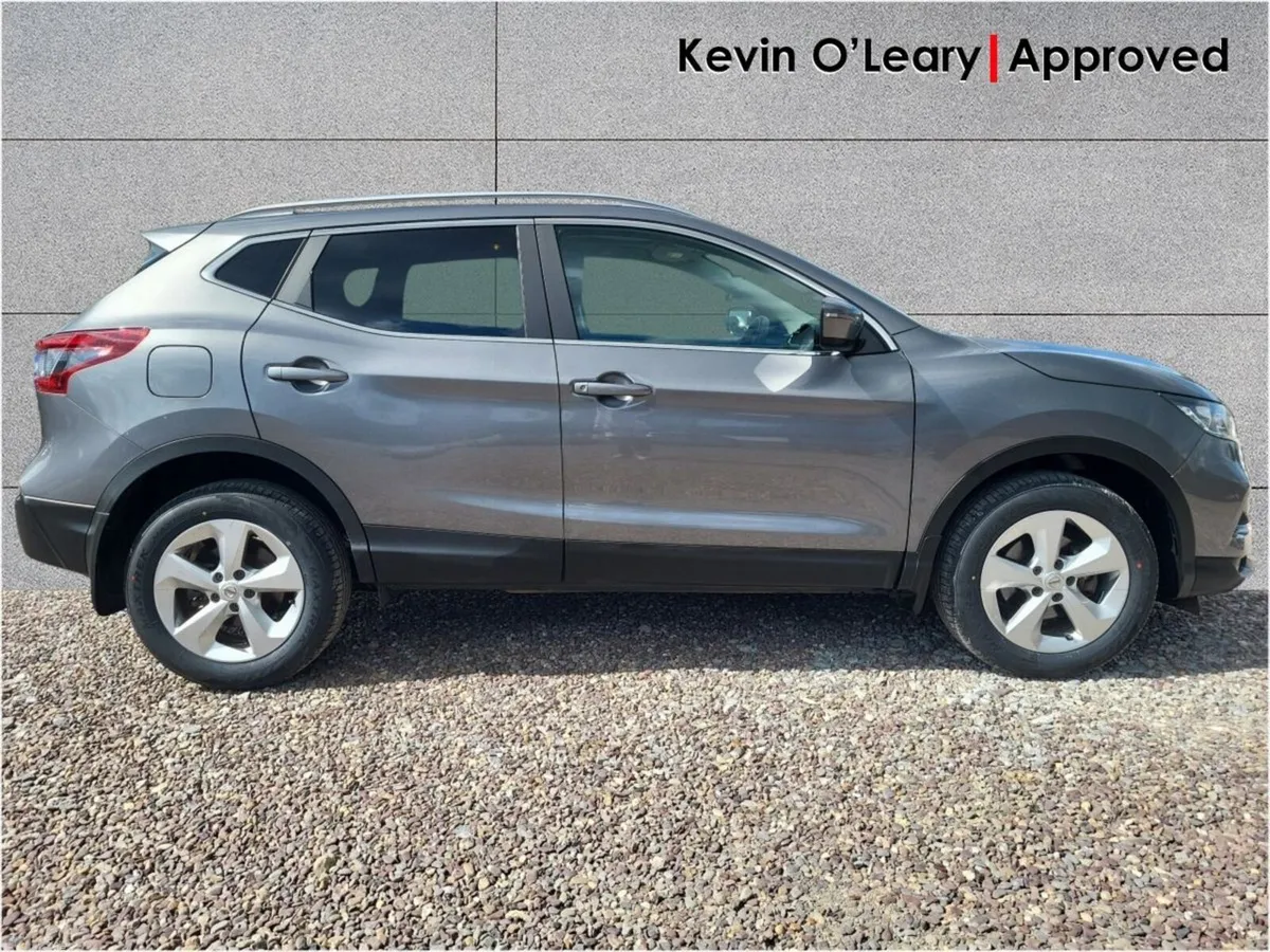 Nissan Qashqai MPV, Petrol, 2021, Grey