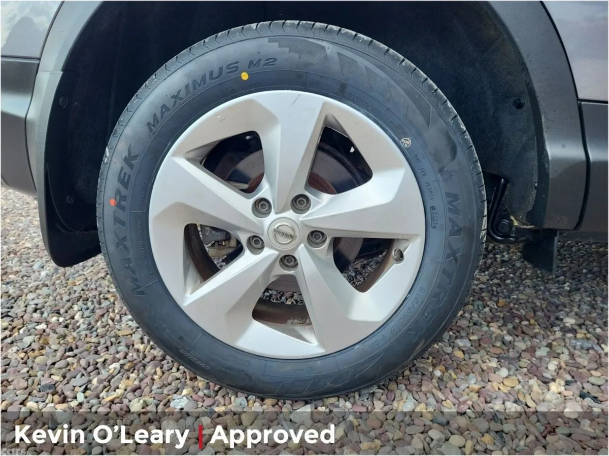 Nissan Qashqai MPV, Petrol, 2021, Grey