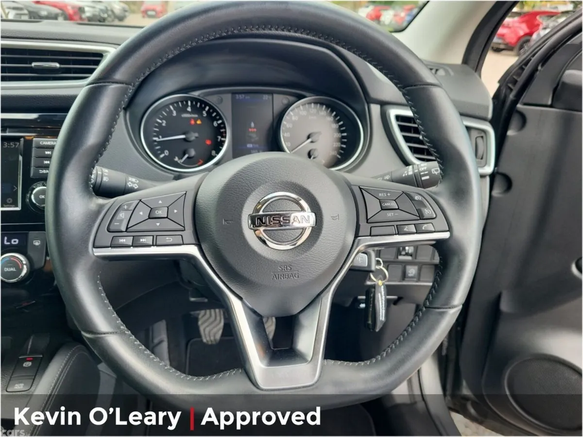 Nissan Qashqai MPV, Petrol, 2021, Grey