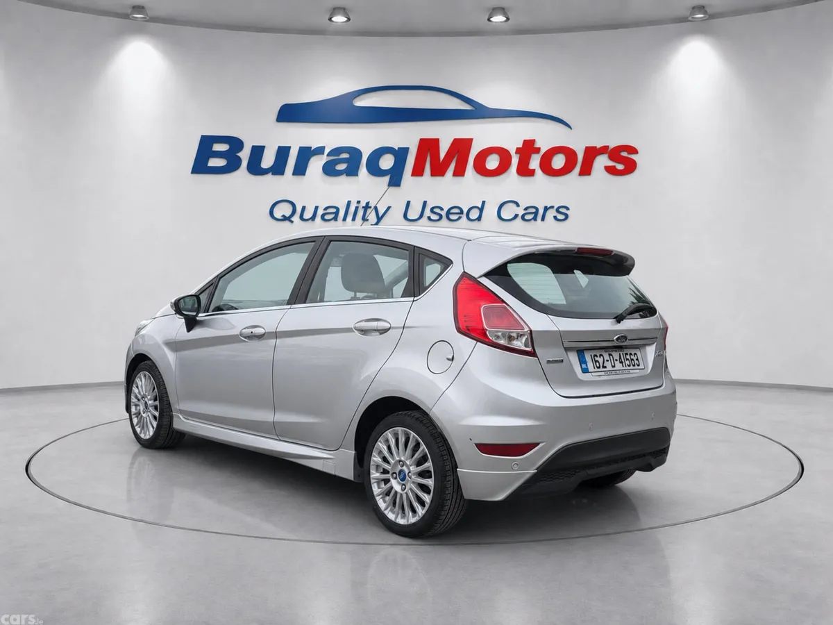 Ford Fiesta Hatchback, Petrol, 2016, Silver