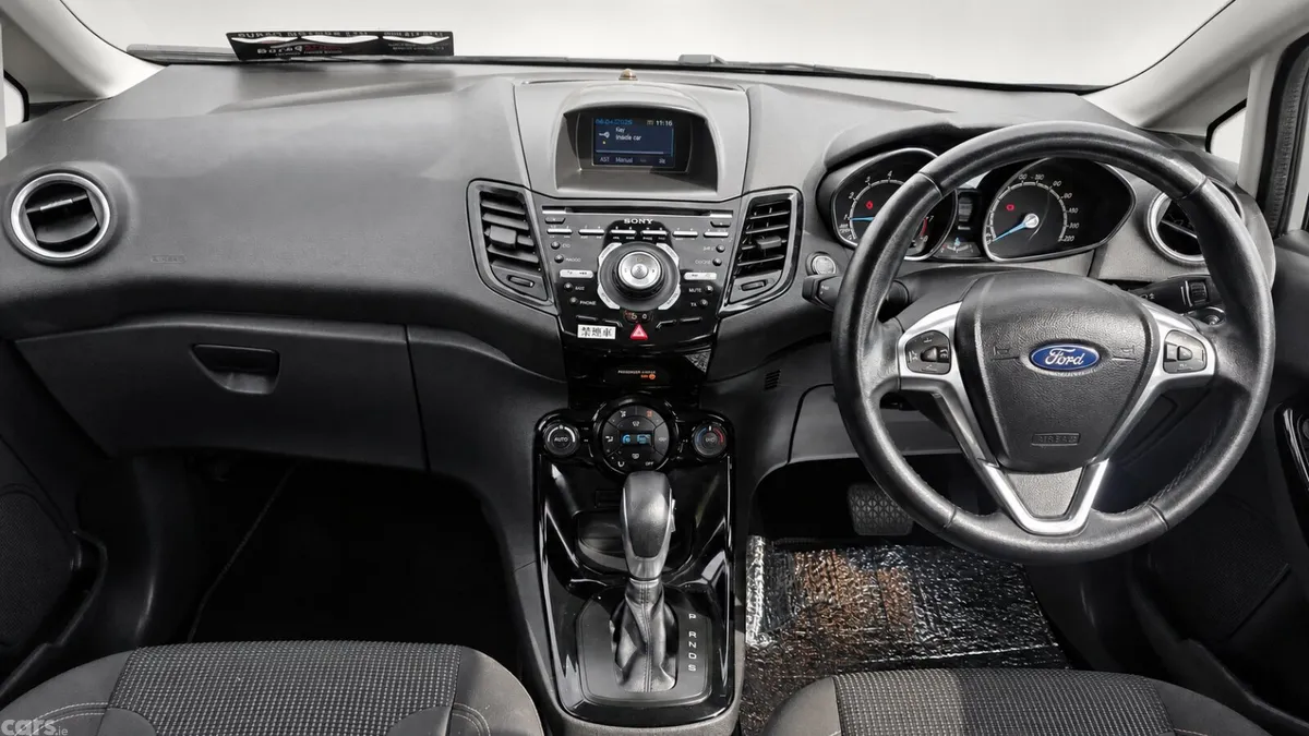 Ford Fiesta Hatchback, Petrol, 2016, Silver