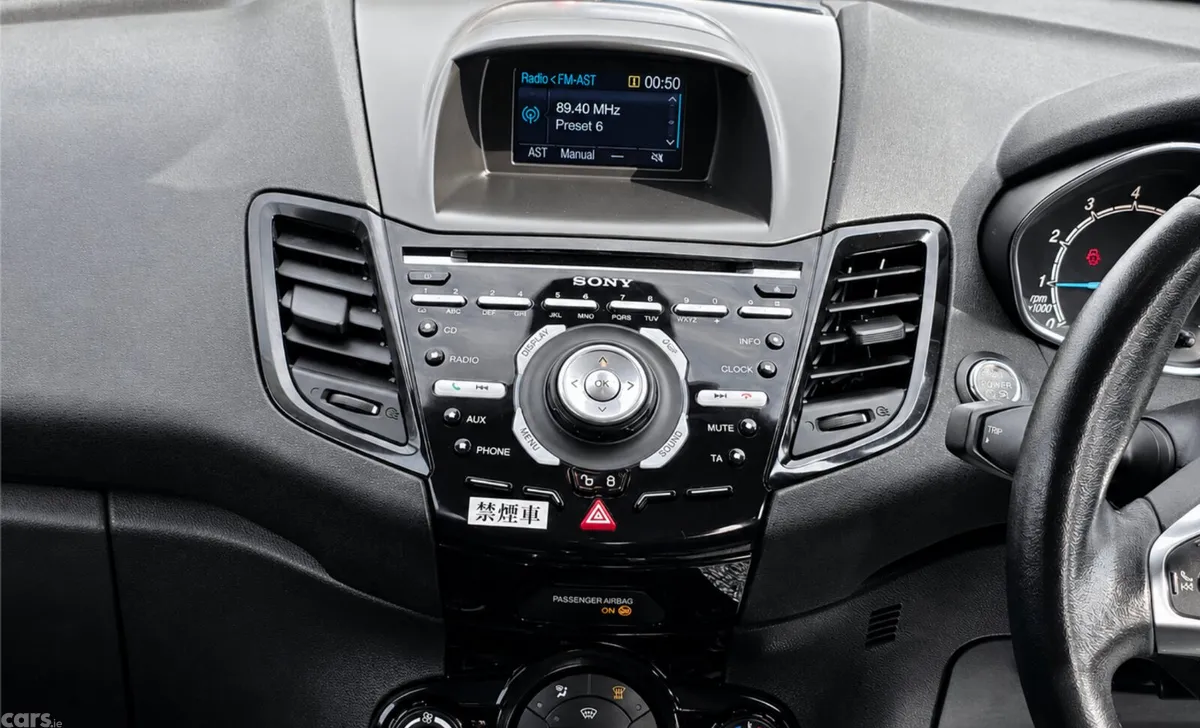 Ford Fiesta Hatchback, Petrol, 2016, Silver