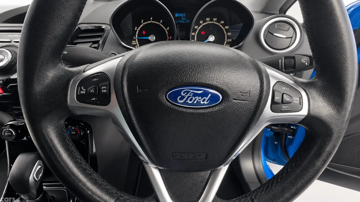 Ford Fiesta Hatchback, Petrol, 2016, Blue
