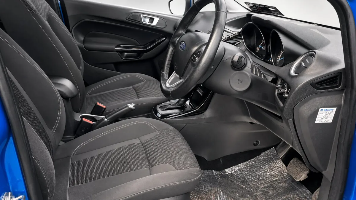 Ford Fiesta Hatchback, Petrol, 2016, Blue