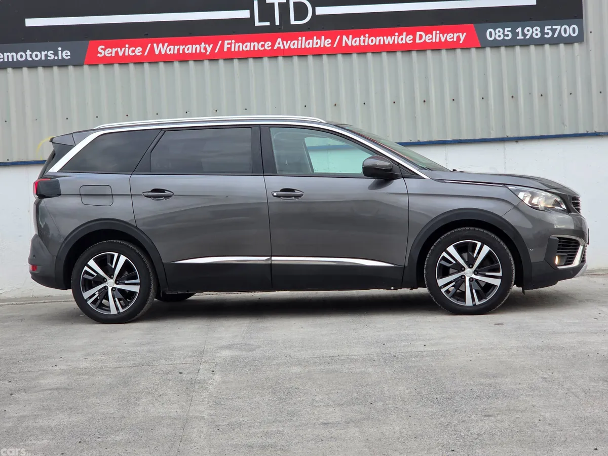 Peugeot 5008 MPV, Diesel, 2018, Grey