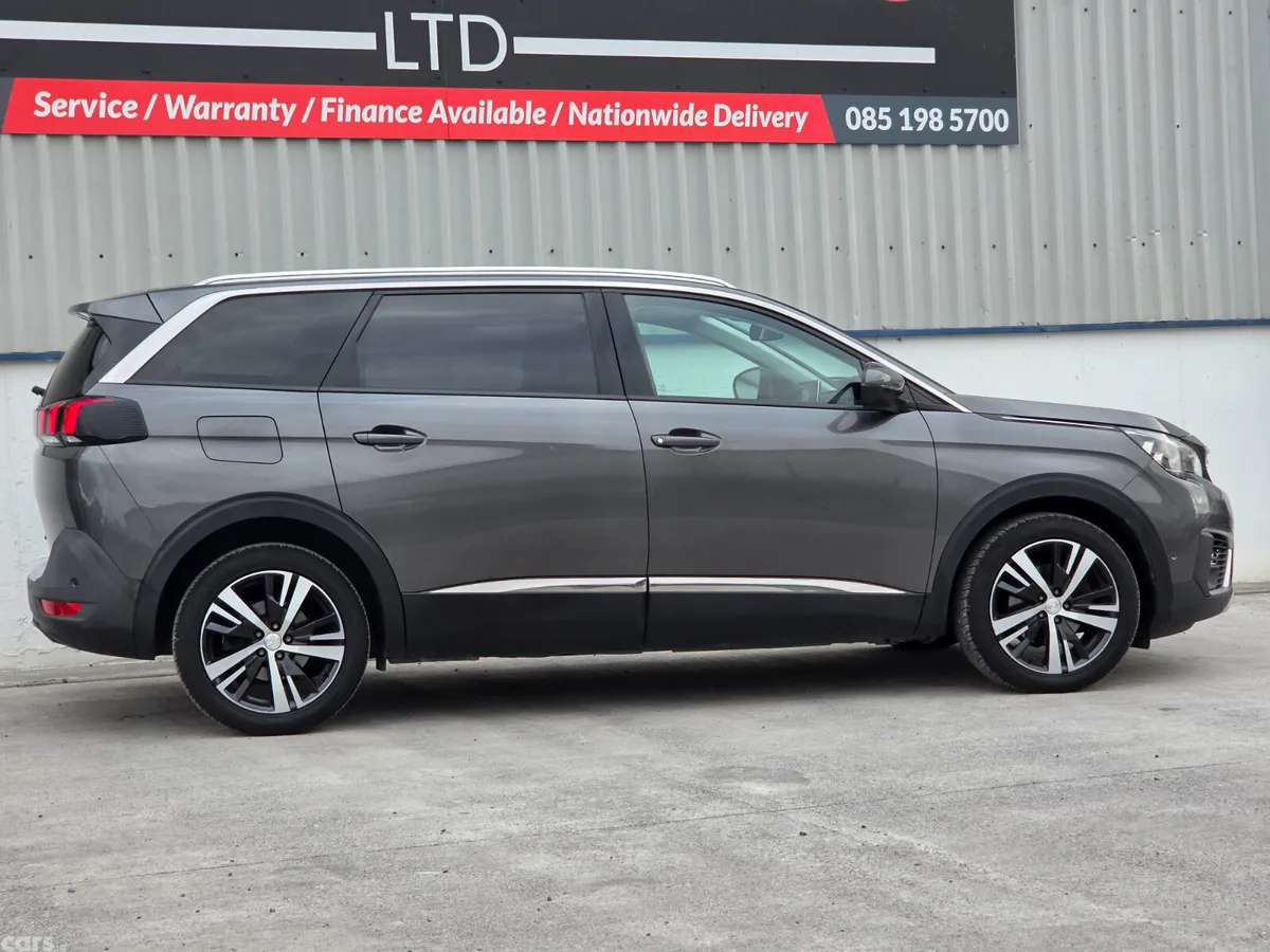 Peugeot 5008 MPV, Diesel, 2018, Grey