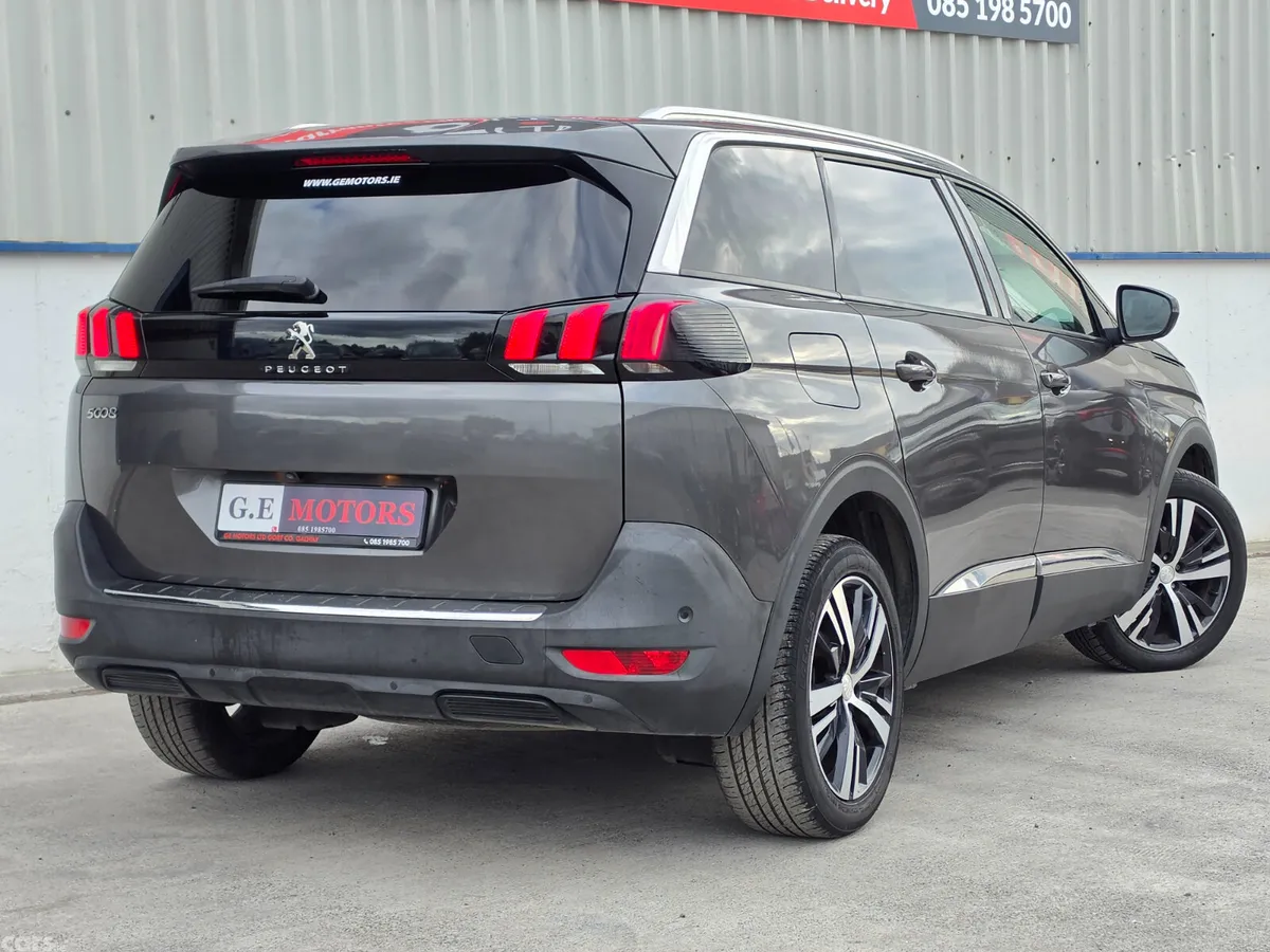 Peugeot 5008 MPV, Diesel, 2018, Grey