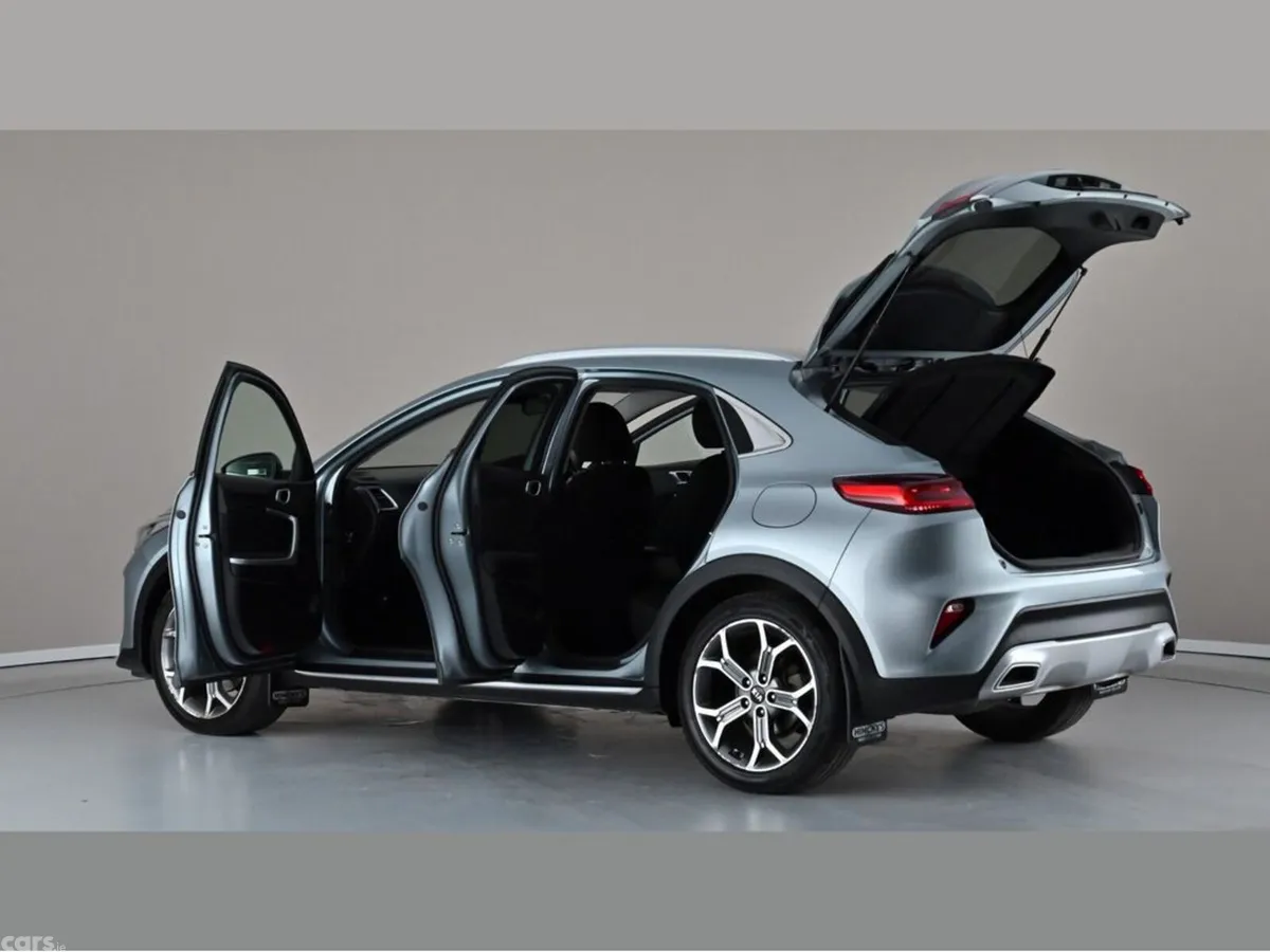Kia XCeed Hatchback, Diesel, 2021, Grey