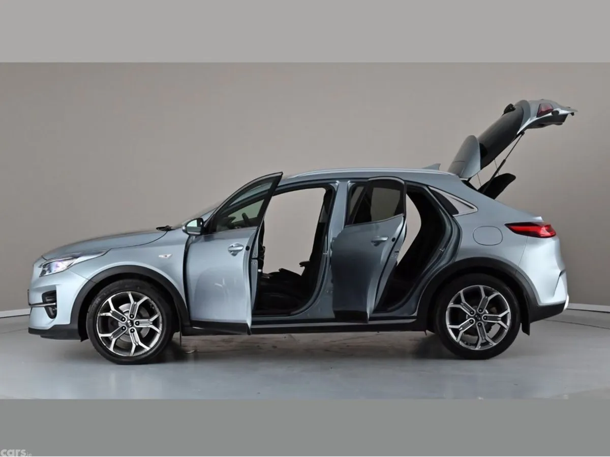 Kia XCeed Hatchback, Diesel, 2021, Grey