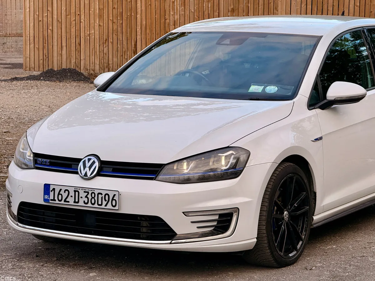 Volkswagen Golf Hatchback, Petrol Plug-in Hybrid, 2016, White