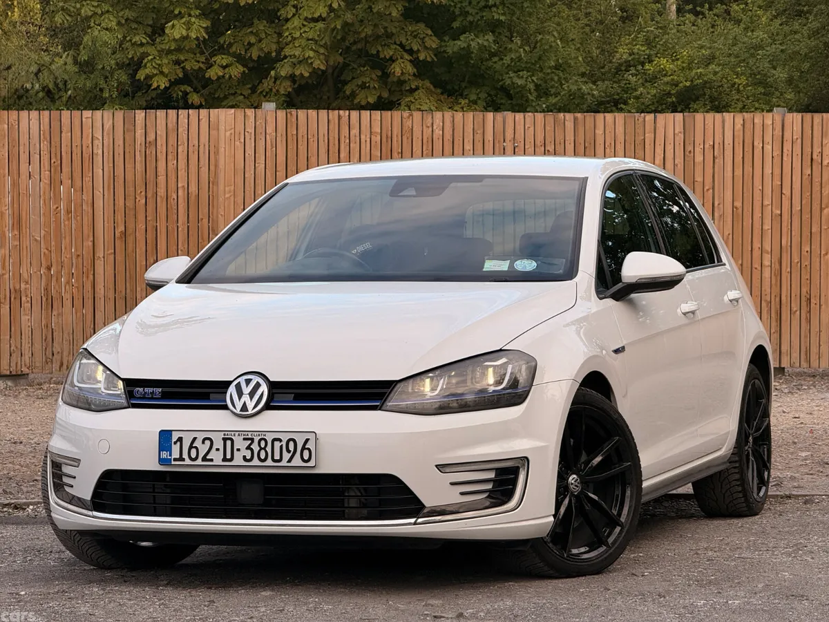 Volkswagen Golf Hatchback, Petrol Plug-in Hybrid, 2016, White