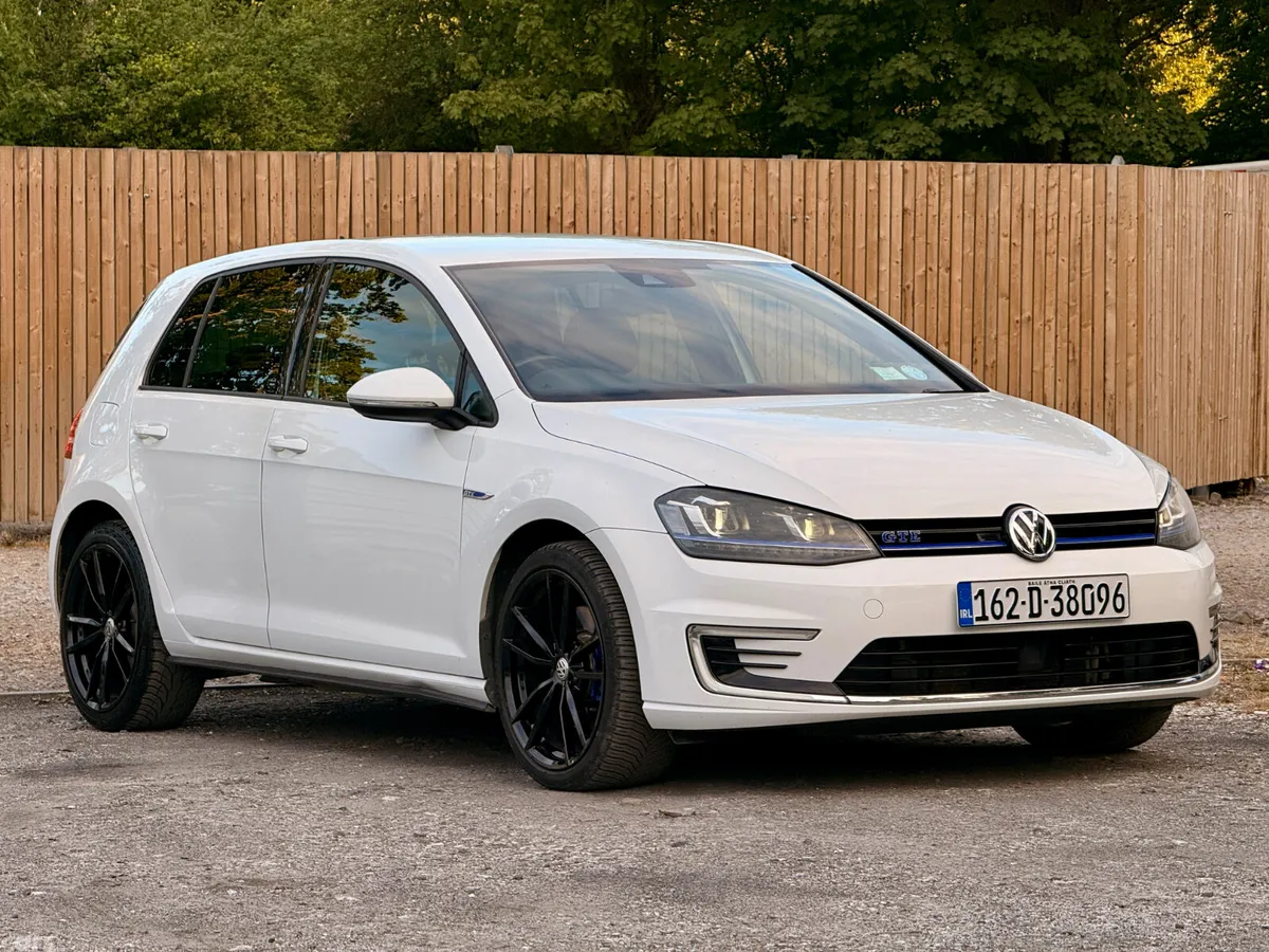 Volkswagen Golf Hatchback, Petrol Plug-in Hybrid, 2016, White