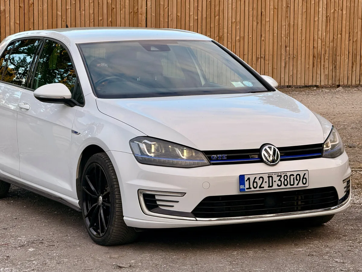 Volkswagen Golf Hatchback, Petrol Plug-in Hybrid, 2016, White