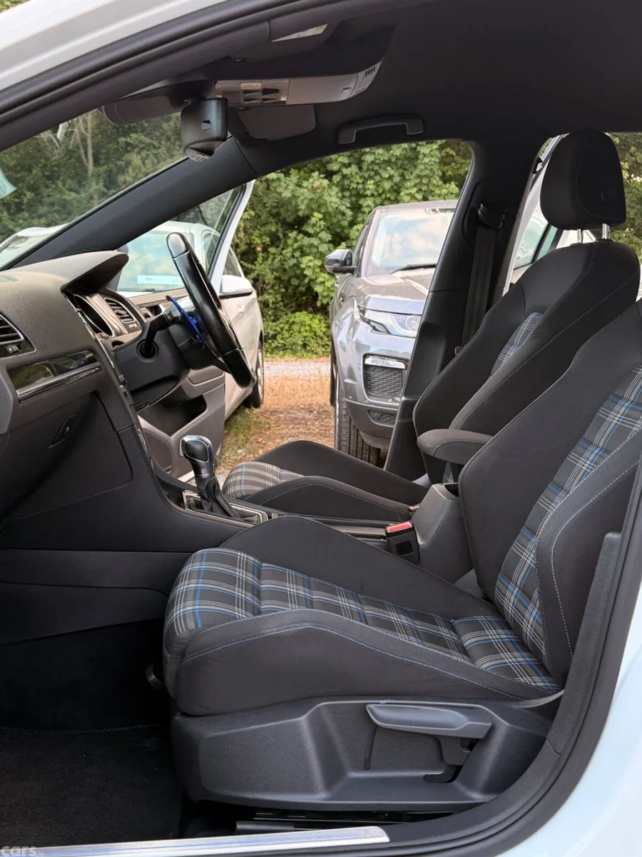 Volkswagen Golf Hatchback, Petrol Plug-in Hybrid, 2016, White