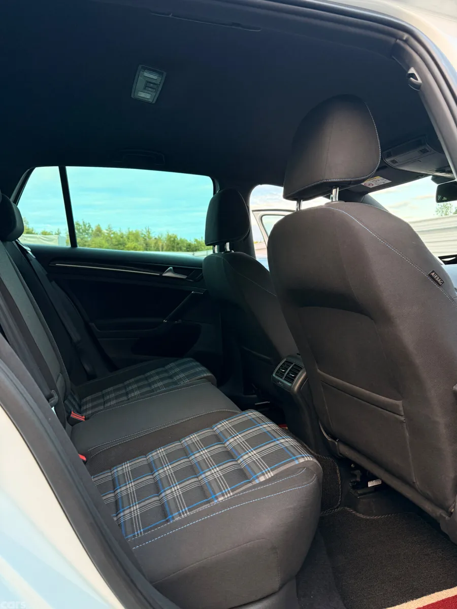 Volkswagen Golf Hatchback, Petrol Plug-in Hybrid, 2016, White