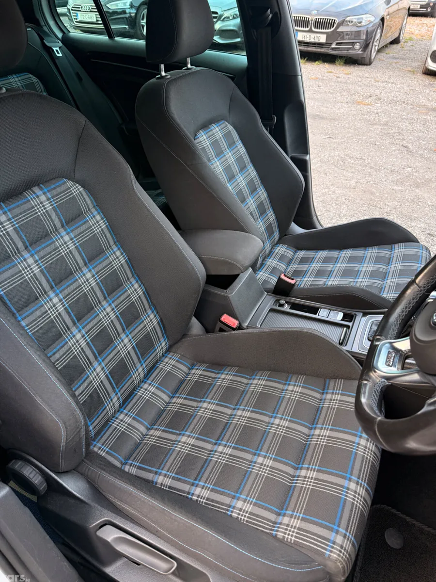 Volkswagen Golf Hatchback, Petrol Plug-in Hybrid, 2016, White