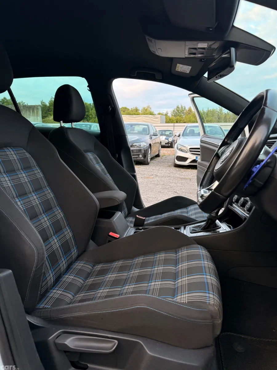 Volkswagen Golf Hatchback, Petrol Plug-in Hybrid, 2016, White