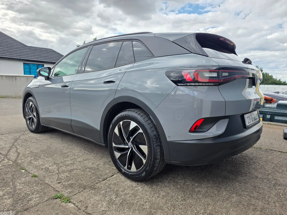 Volkswagen ID.4 SUV, Electric, 2023, Grey