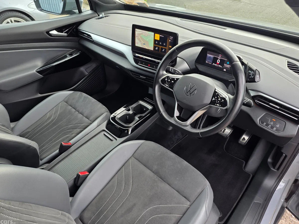 Volkswagen ID.4 SUV, Electric, 2023, Grey