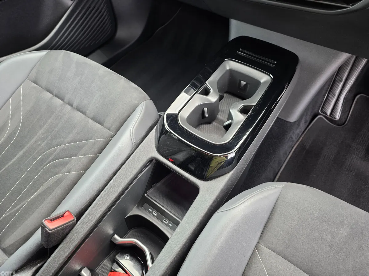 Volkswagen ID.4 SUV, Electric, 2023, Grey