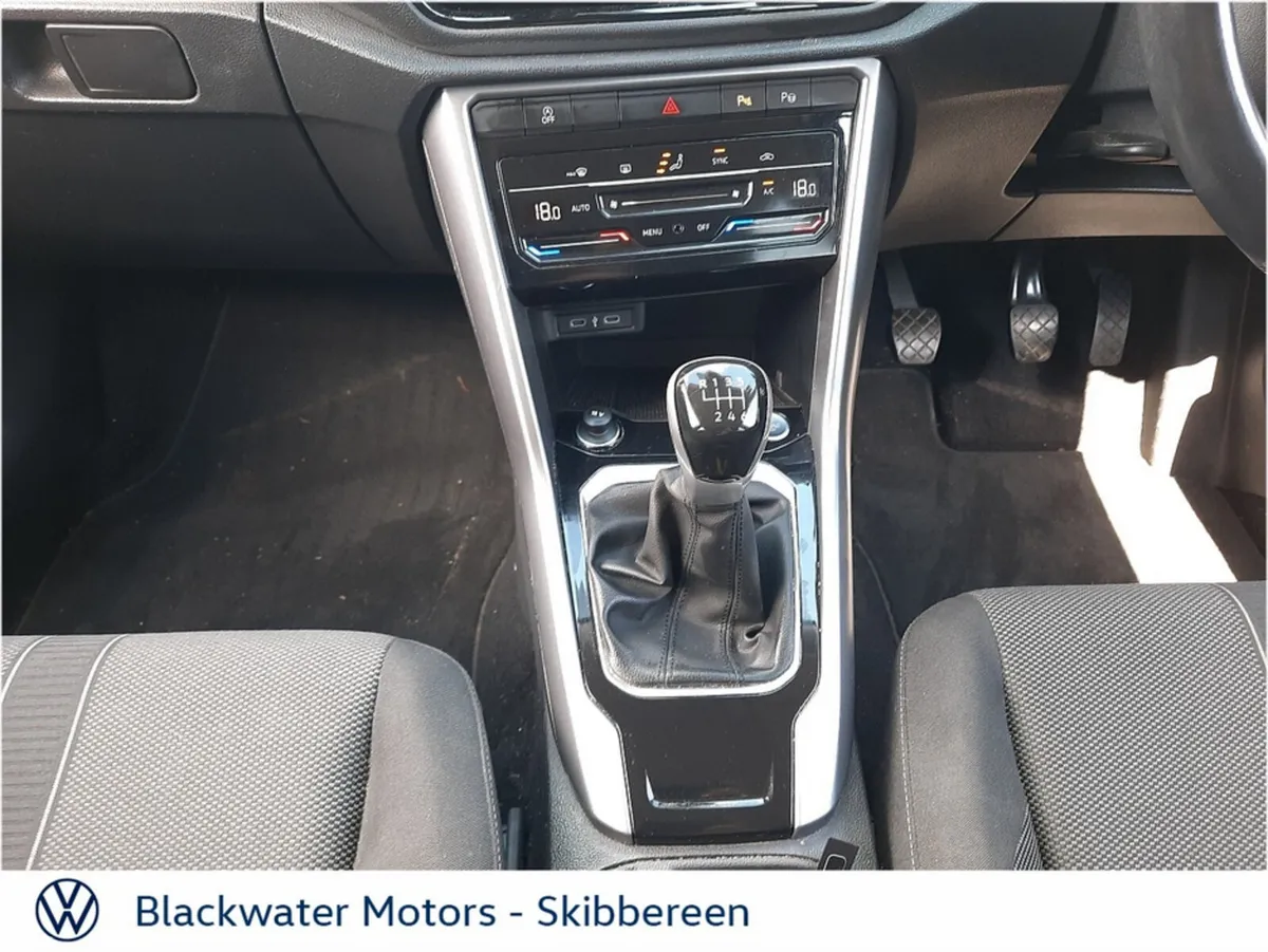 Volkswagen T-Roc SUV, Diesel, 2024, White