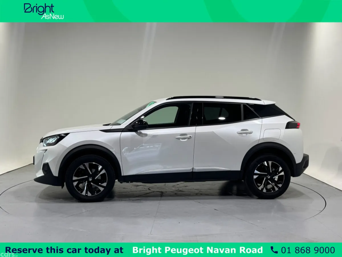 Peugeot 2008 MPV, Petrol, 2023, White