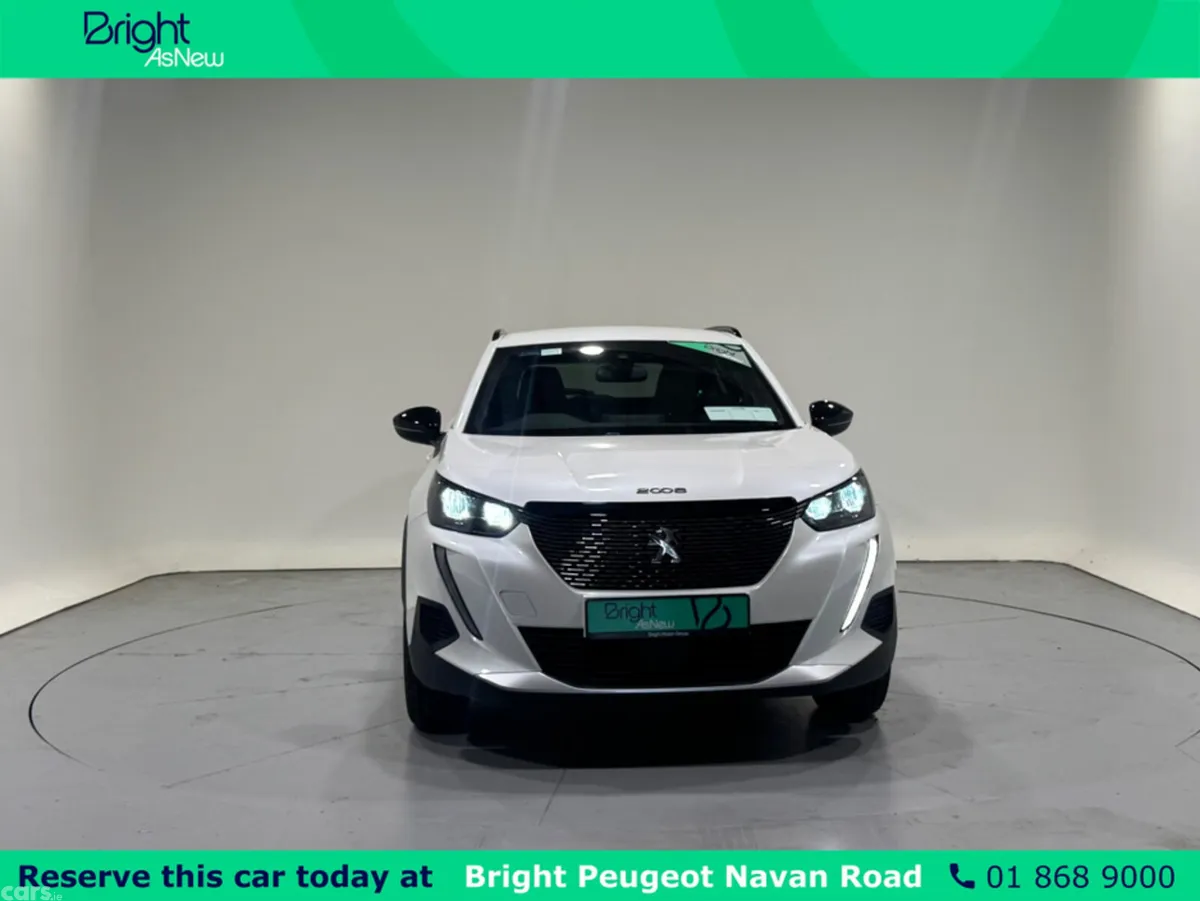 Peugeot 2008 MPV, Petrol, 2023, White