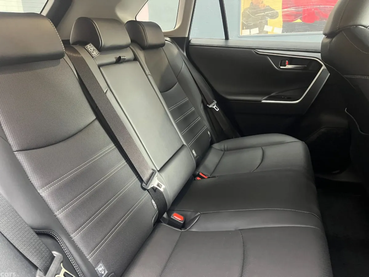 Toyota RAV4 SUV, Petrol Hybrid, 2025, Blue