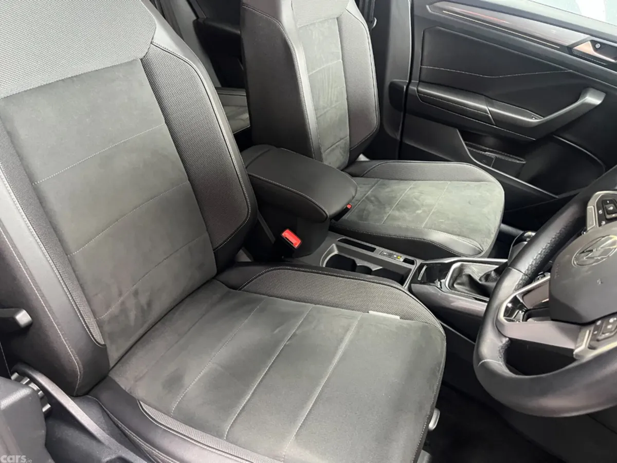 Volkswagen T-Roc SUV, Diesel, 2023, Silver