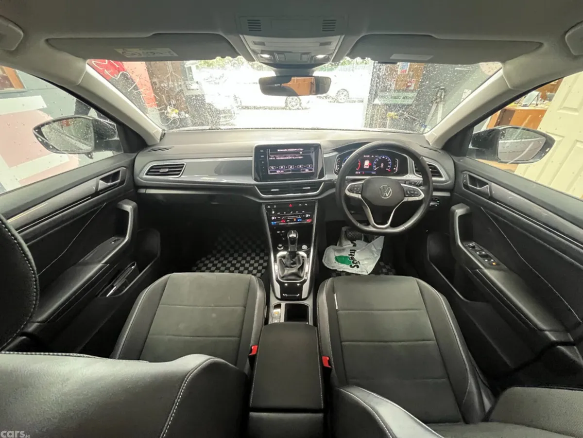 Volkswagen T-Roc SUV, Diesel, 2023, Silver