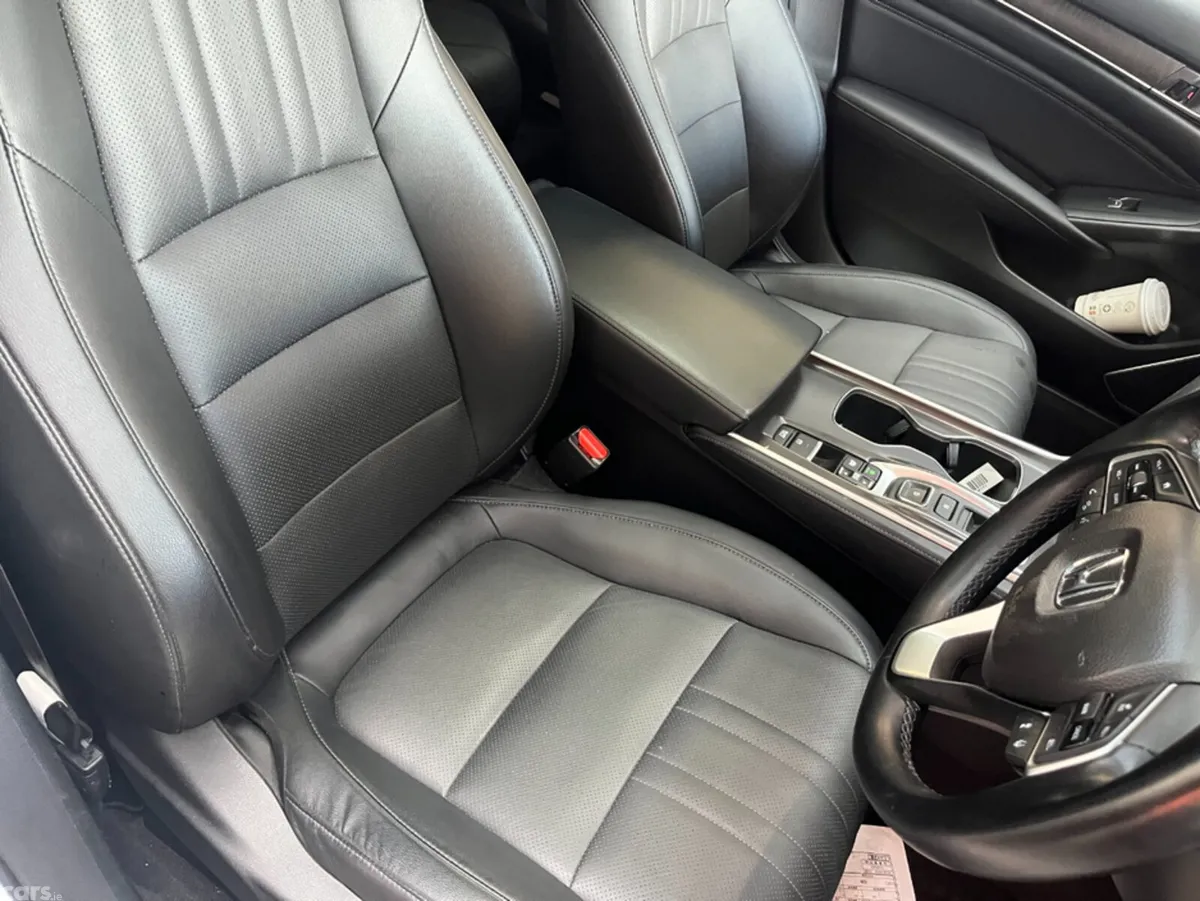 Honda Accord Saloon, Petrol Hybrid, 2022, White