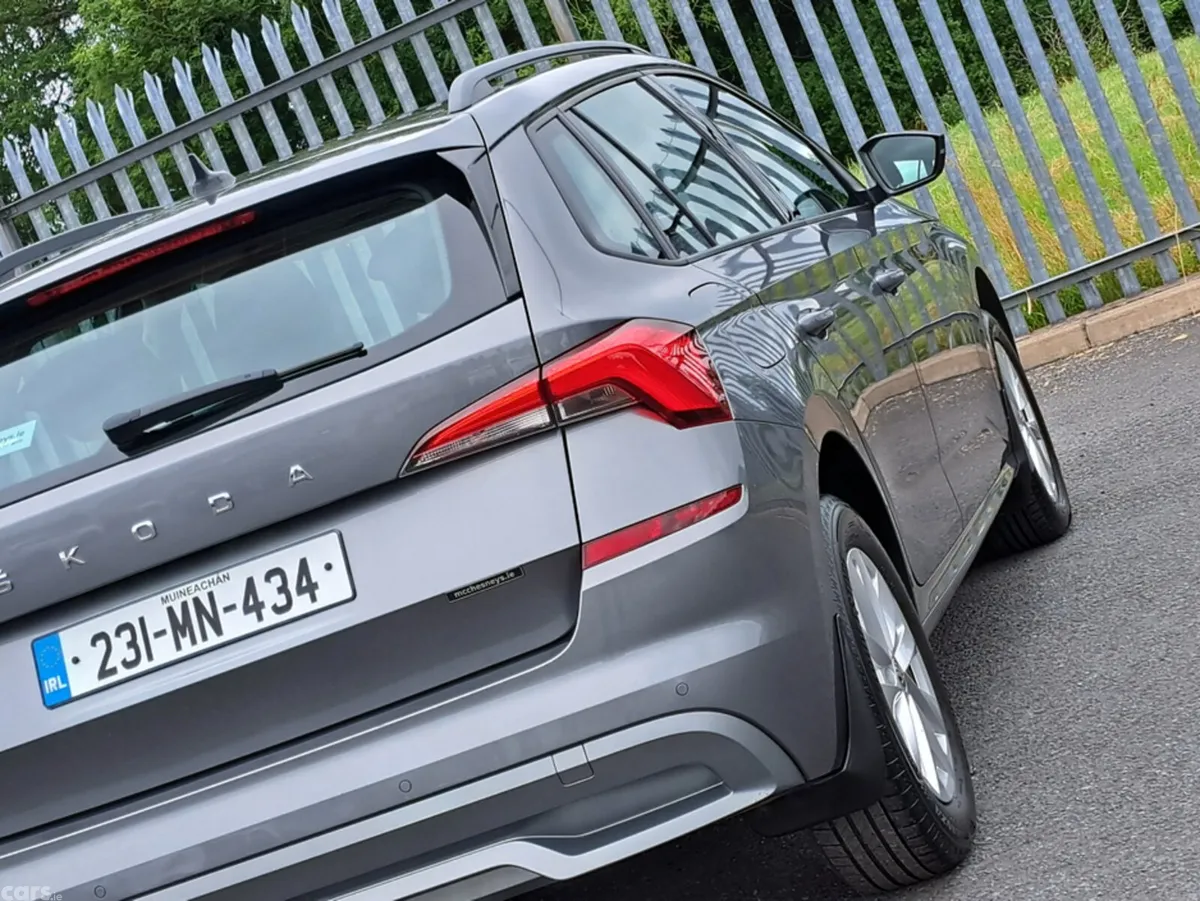 Skoda Kamiq Hatchback, Petrol, 2023, Grey