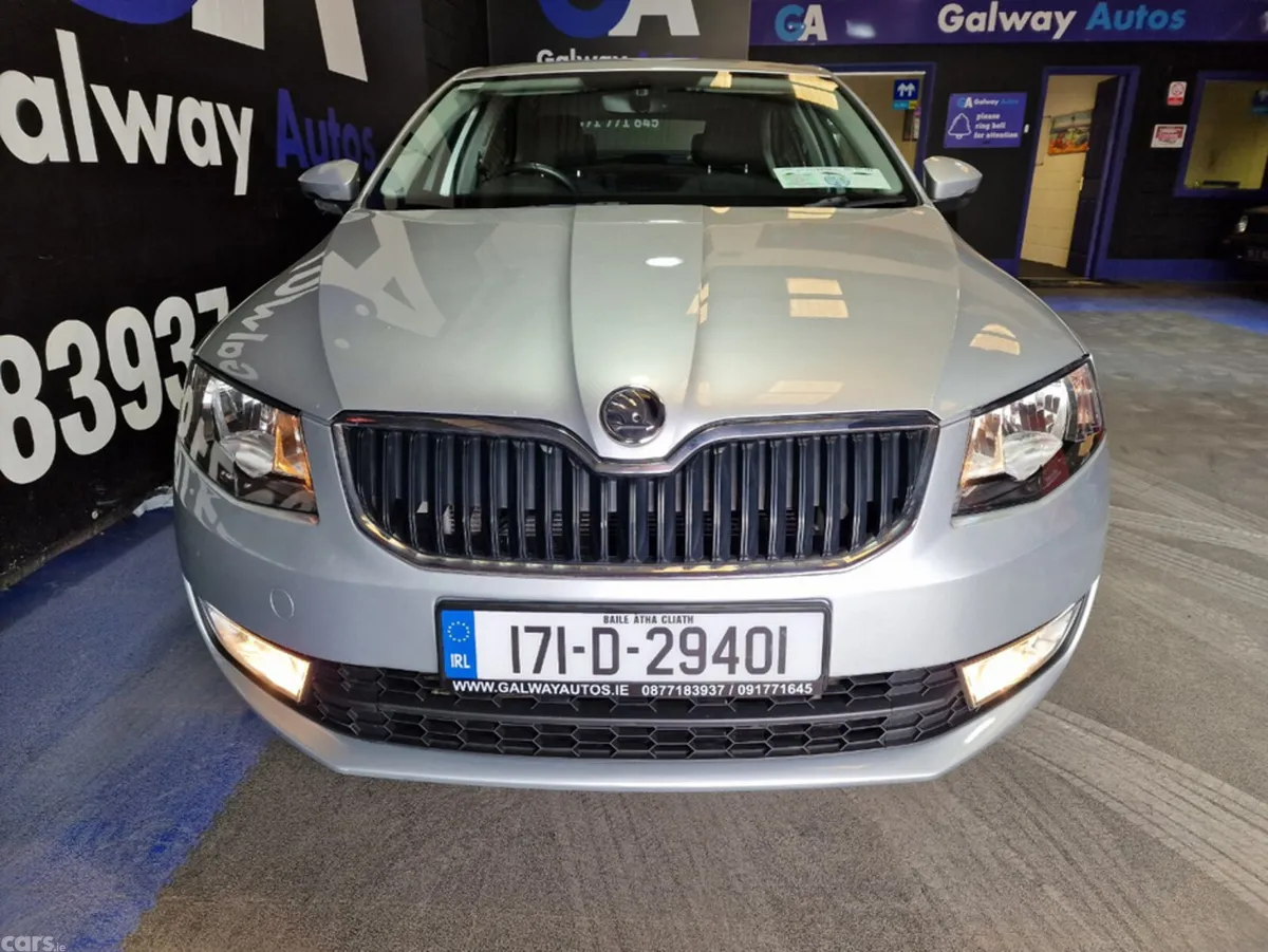 Skoda Octavia Hatchback, Diesel, 2017, Grey