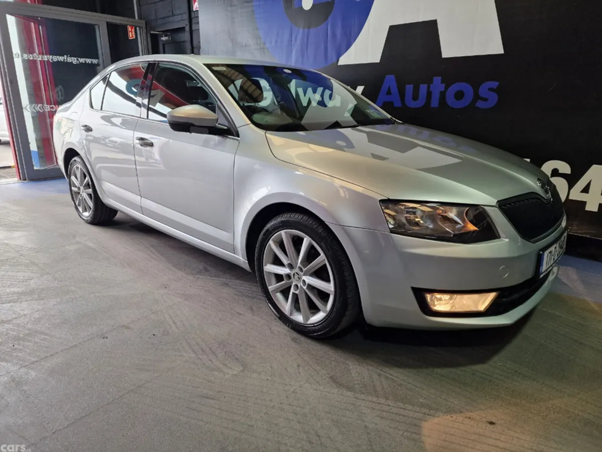 Skoda Octavia Hatchback, Diesel, 2017, Grey