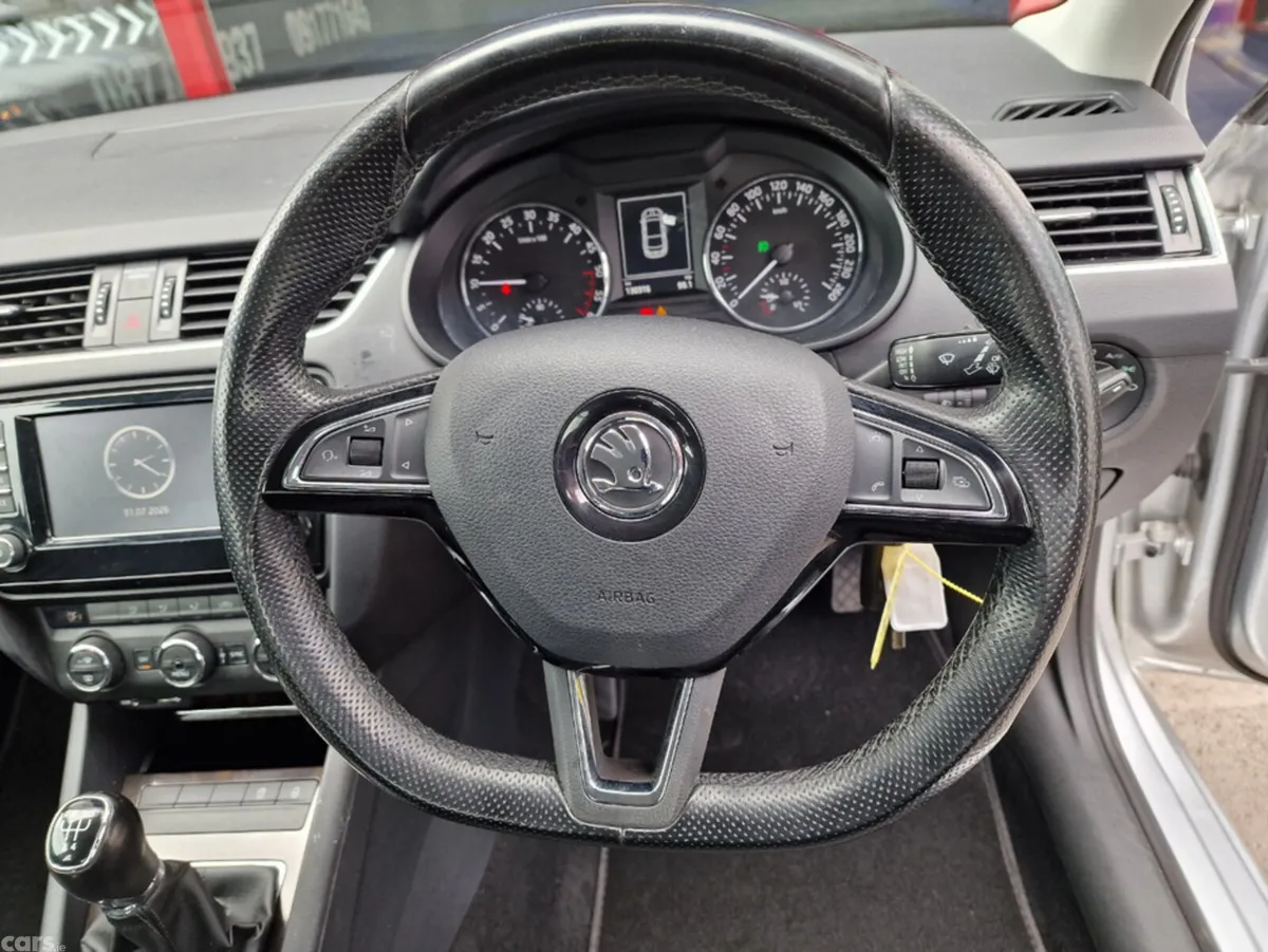 Skoda Octavia Hatchback, Diesel, 2017, Grey