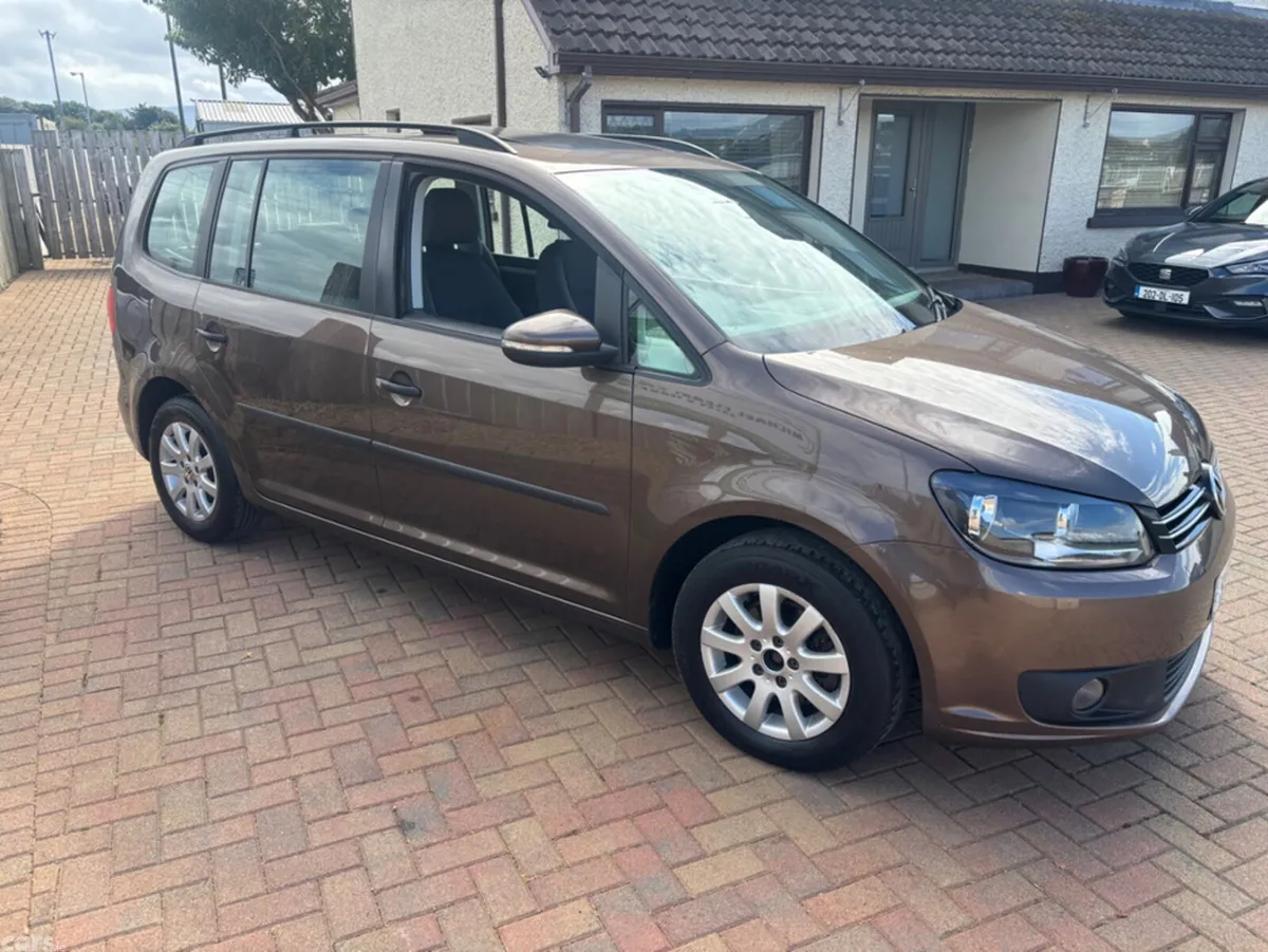 Volkswagen Touran MPV, Diesel, 2015, Brown