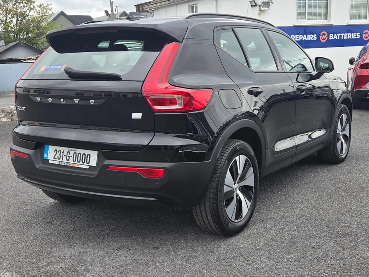 Volvo XC40 Estate, Petrol Hybrid, 2023, Black