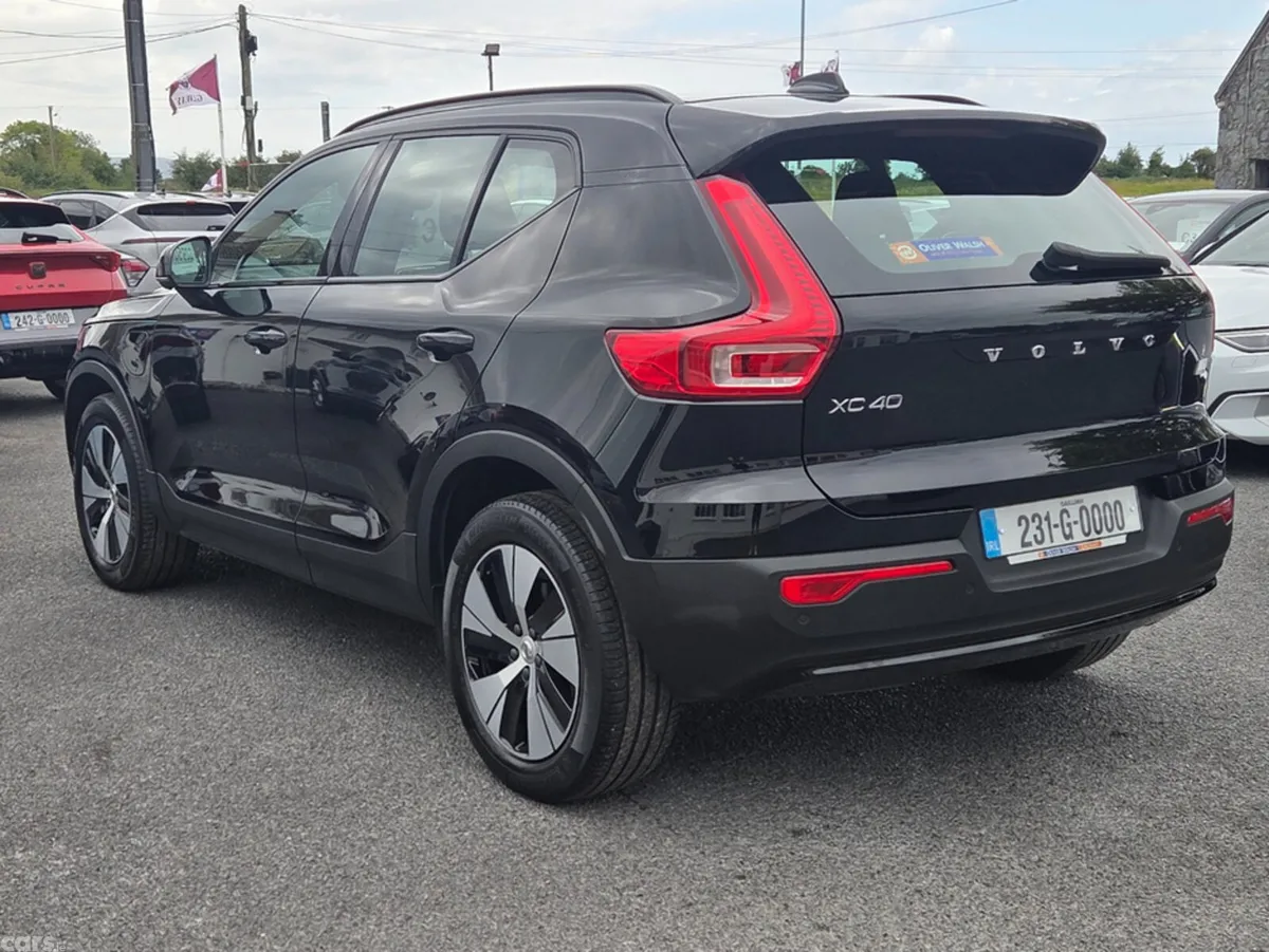 Volvo XC40 Estate, Petrol Hybrid, 2023, Black
