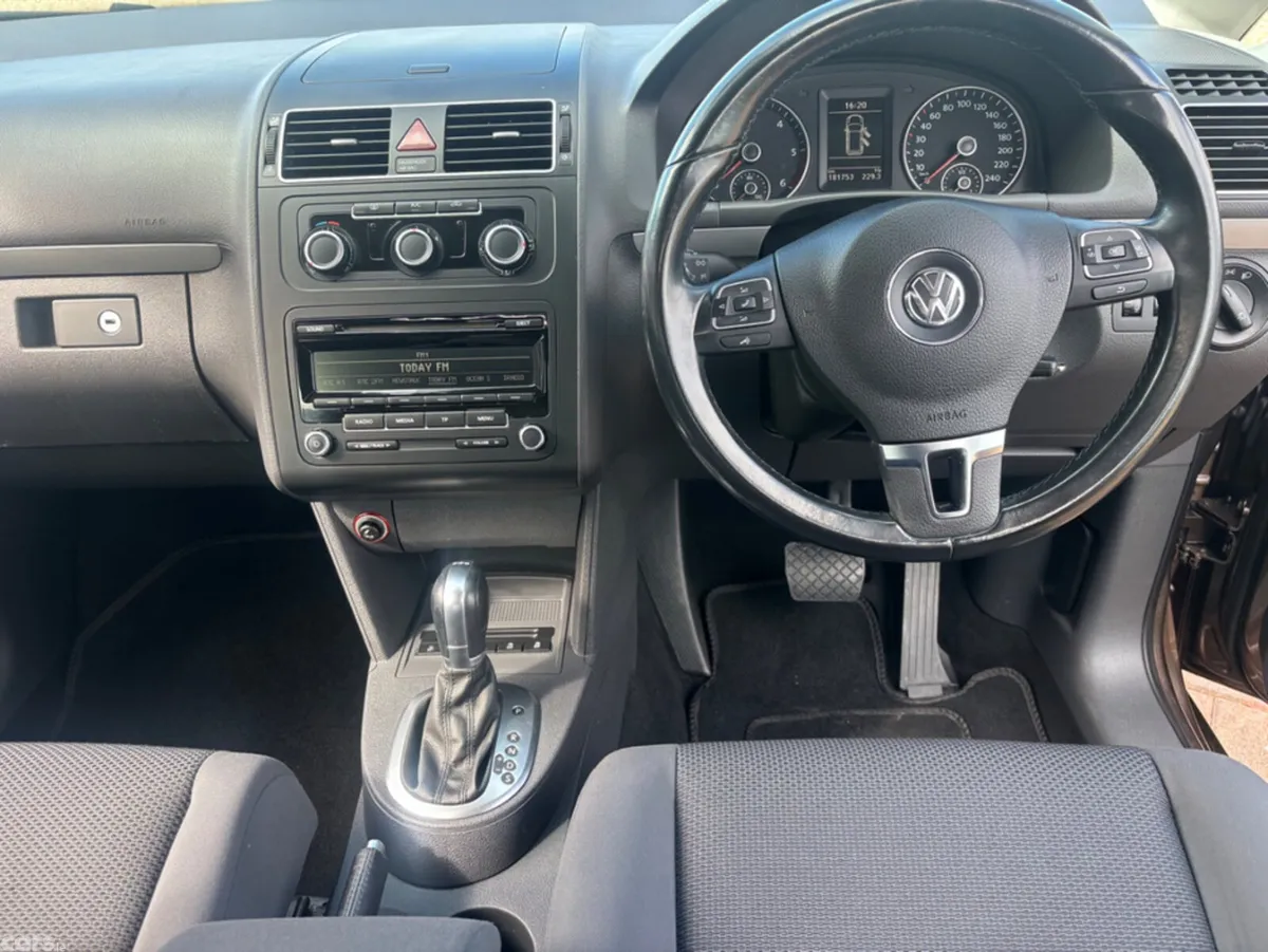 Volkswagen Touran MPV, Diesel, 2015, Brown