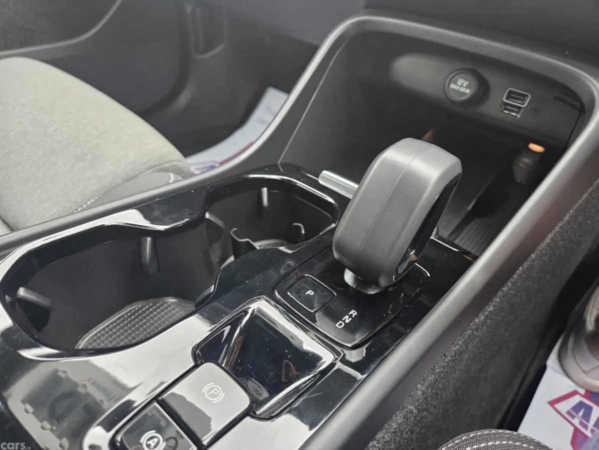 Volvo XC40 Estate, Petrol Hybrid, 2023, Black