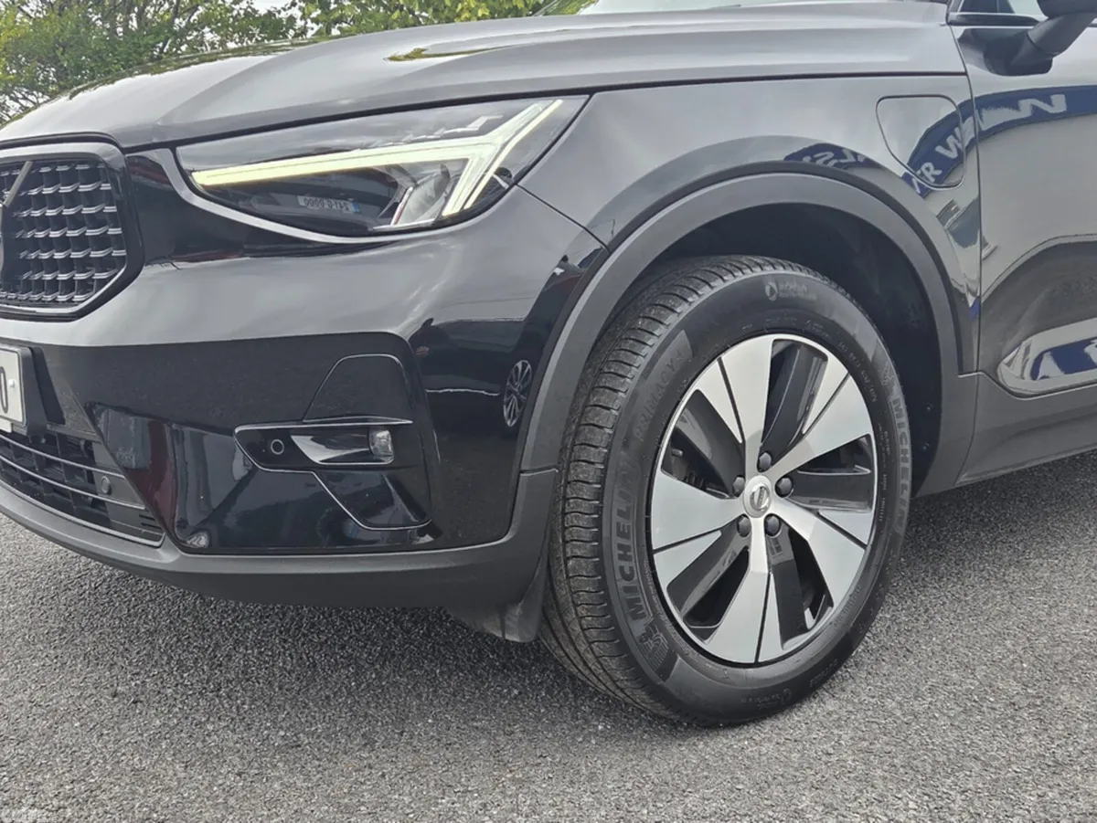 Volvo XC40 Estate, Petrol Hybrid, 2023, Black