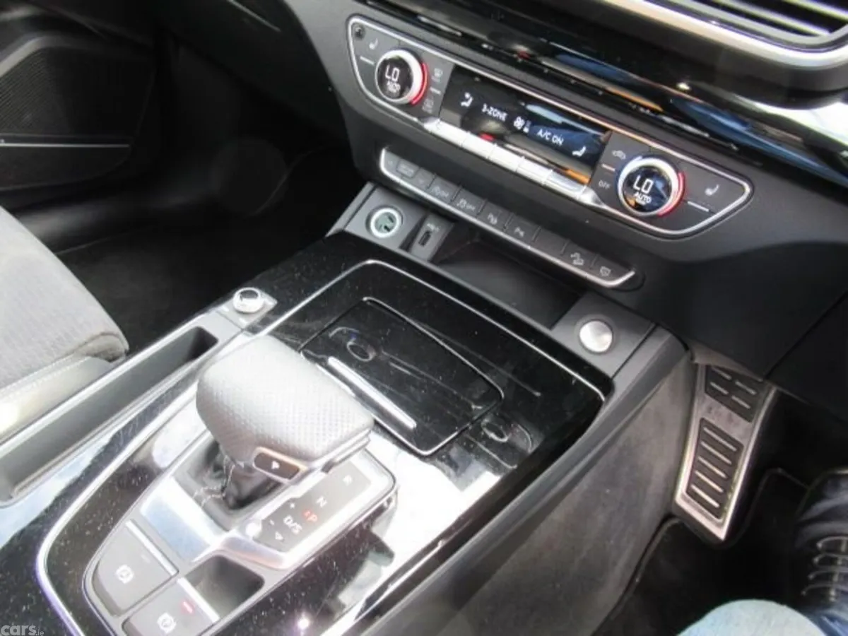 Audi Q5 SUV, Diesel Hybrid, 2023, Black