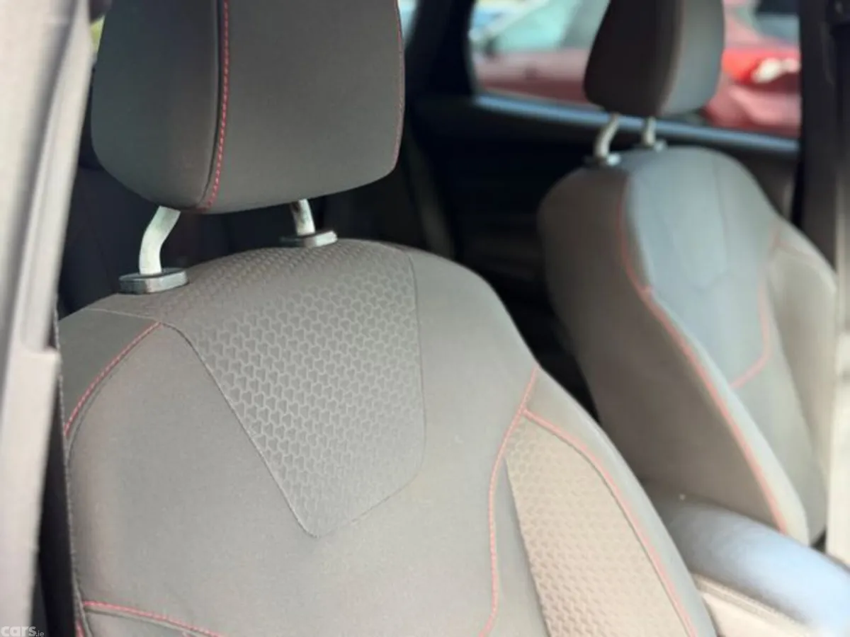 Ford Focus Hatchback, Diesel, 2018, Black