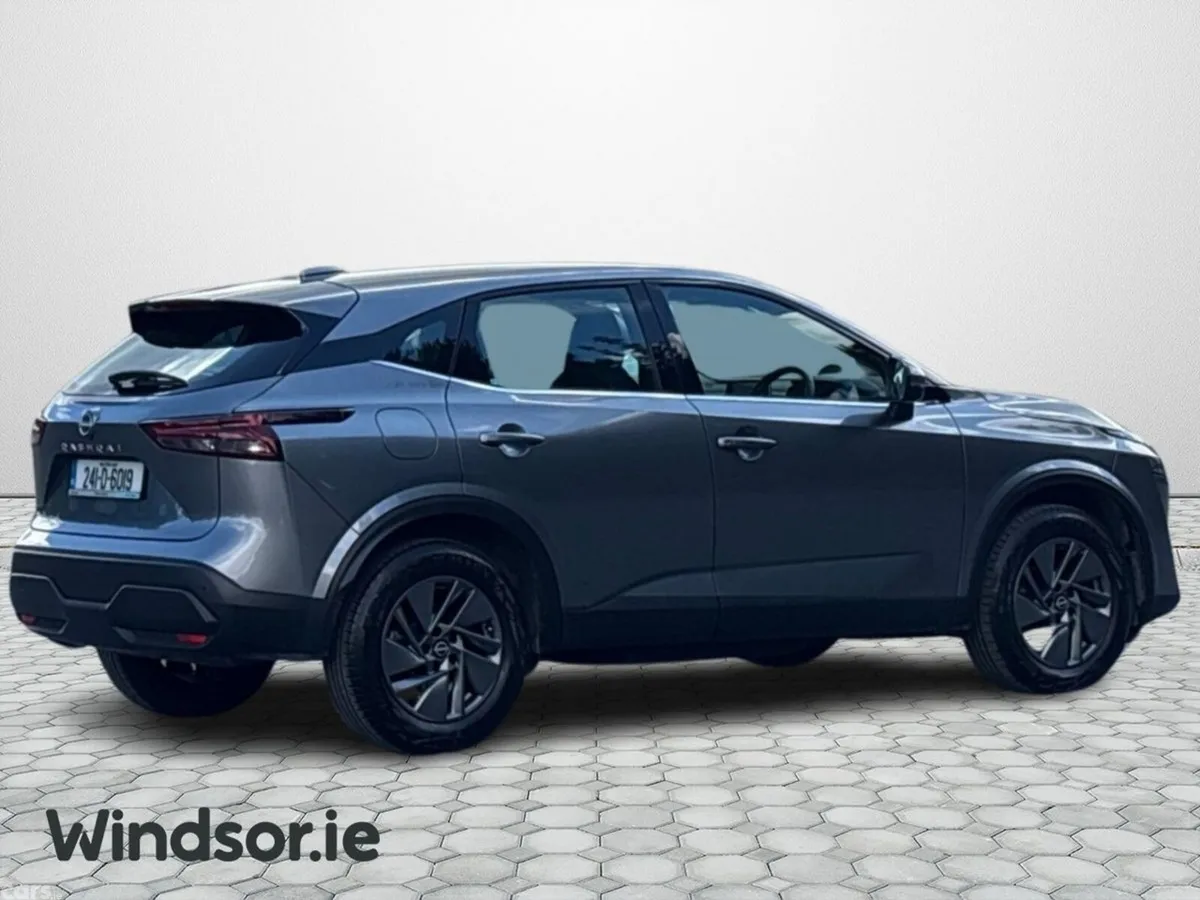 Nissan Qashqai MPV, Petrol, 2024, Grey