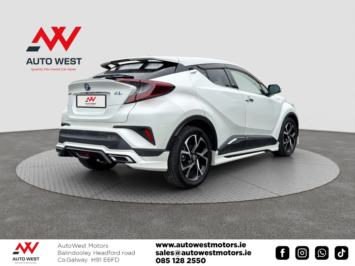 Toyota C-HR SUV, Petrol Hybrid, 2018, White