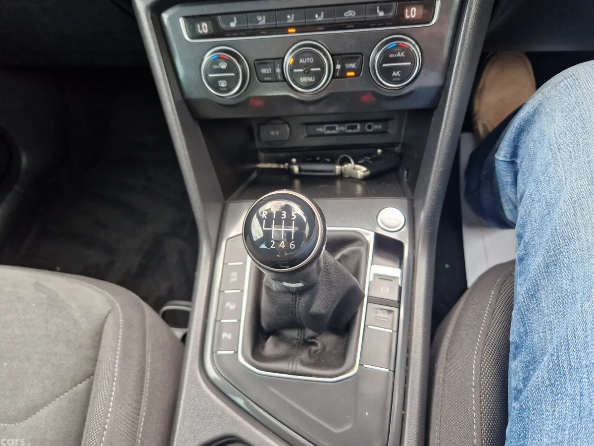 Volkswagen Tiguan SUV, Diesel, 2019, Blue