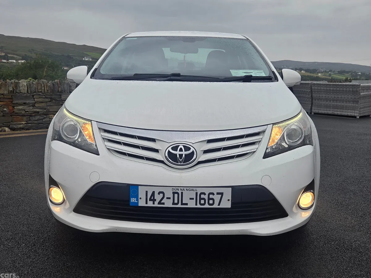 Toyota Avensis Saloon, Diesel, 2014, White
