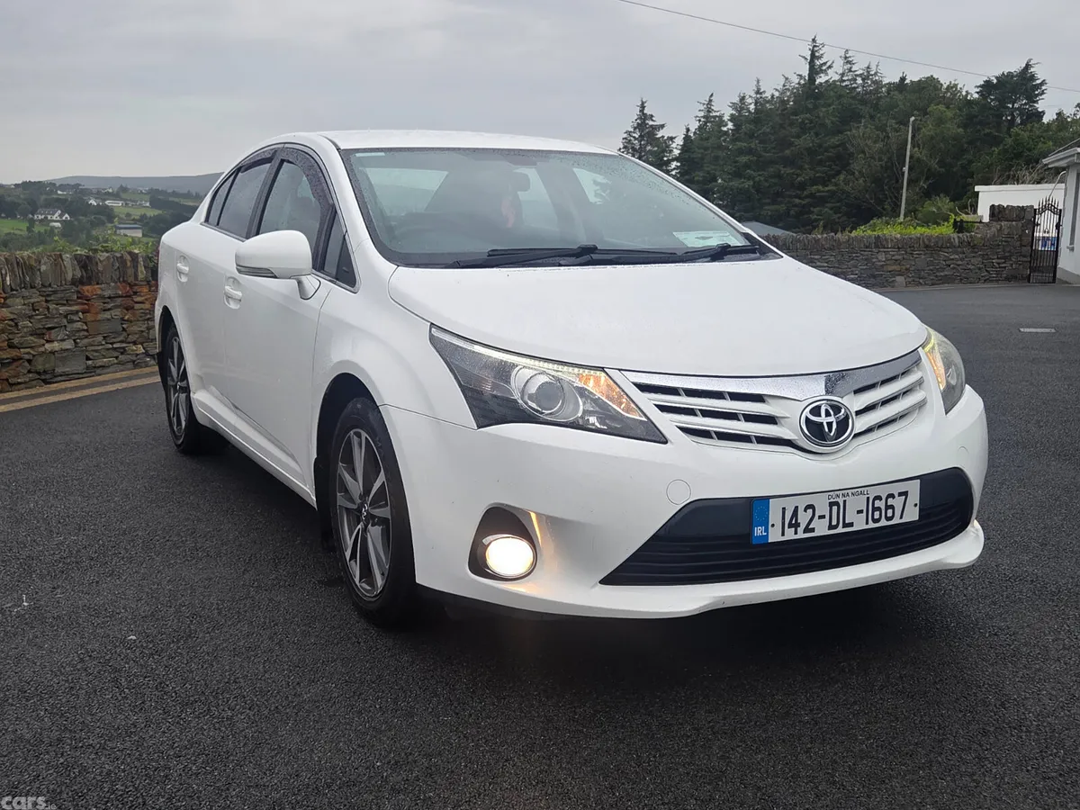 Toyota Avensis Saloon, Diesel, 2014, White